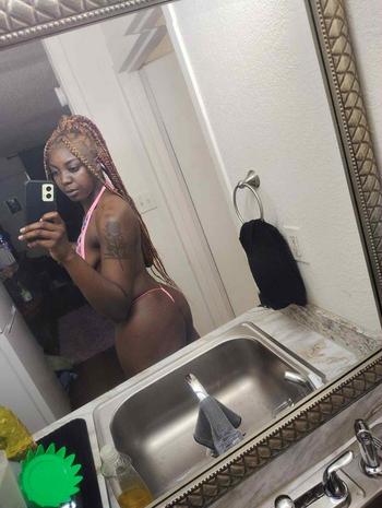 Hypnotix, 27  female escort, Macon