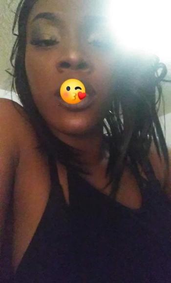 COCO, 25  female escort, Macon