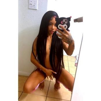 262-968-0208, 20  female escort, Macon