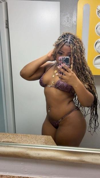 honey  , 22  female escort, Macon
