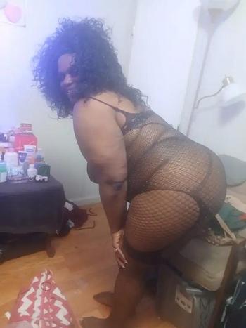 Sweet, 32  female escort, Macon